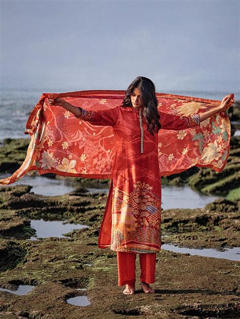 Buy Akira Red Printed Kurta Set| Shop Saundh