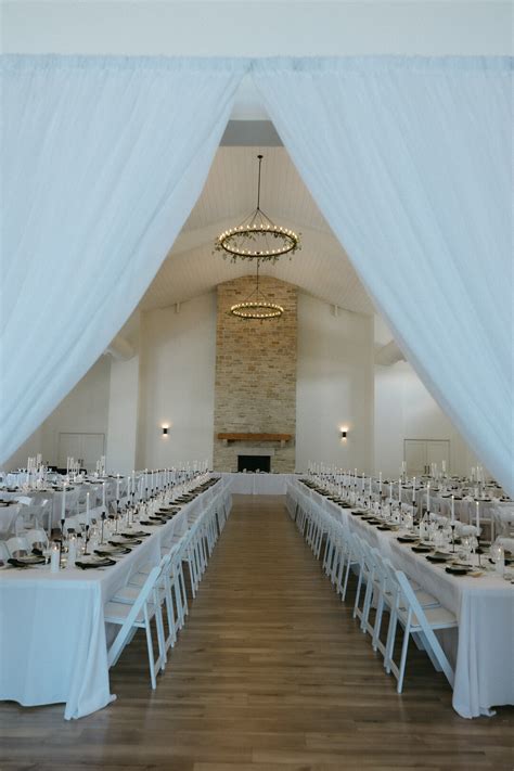Elegant Wichita Vineyard Weddings at Prairie Hill