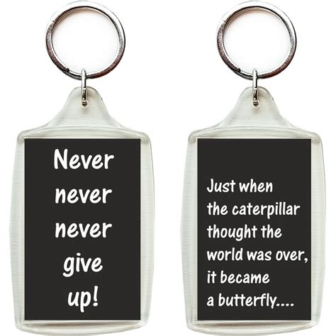 'Never Give Up' Keychain | WonderShop.In