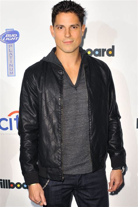 Sean Faris - Net Worth, Wife, Measurements, Height. Gay?