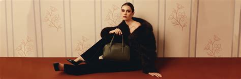 Buy Versatile & Premium Handbags for Women Online - Miraggio