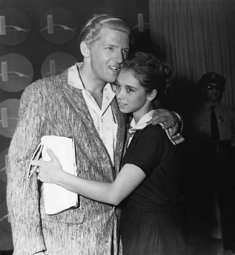 How Many Times Did Jerry Lee Lewis Marry? Singer's Relationships ...