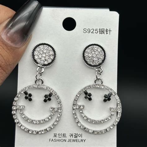 Clearance Sale – Estailo-Fashioning You!