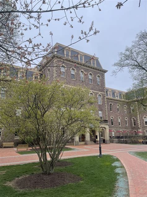 Students drawn to the benefits of a small liberal arts college but ...