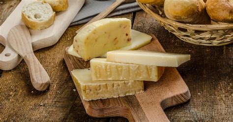 This Type of Cheese Is Great For Your Teeth, According to Dentists Background Aesthetic PNG