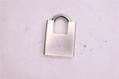 How to Pick a Storage Unit Lock 的图像结果