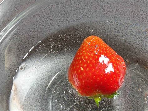 Neutral mirror glaze - Toms Patisserie