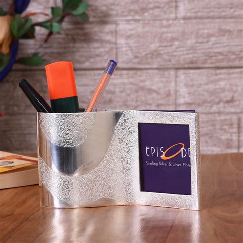 Episode Silver Silver Plated Penstand with Photoframe