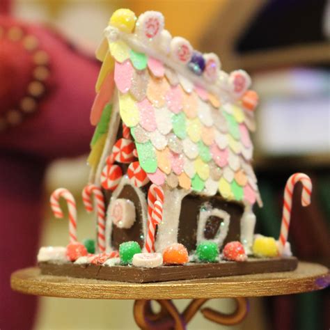 Tiny gingerbread house I made out of wood, Fimo, craft paper and ...