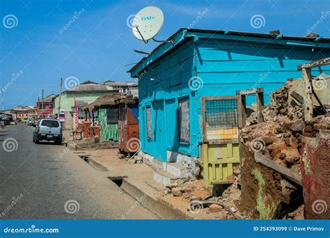 Ghana People in Town 的图像结果