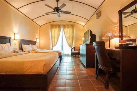 CAMAYAN BEACH RESORT (Subic Bay Freeport Zone) - Hotel Reviews, Photos ...