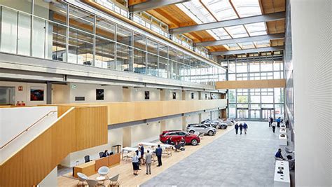 Jaguar Land Rover's new 430 lakh sq.ft product creation facility opens ...