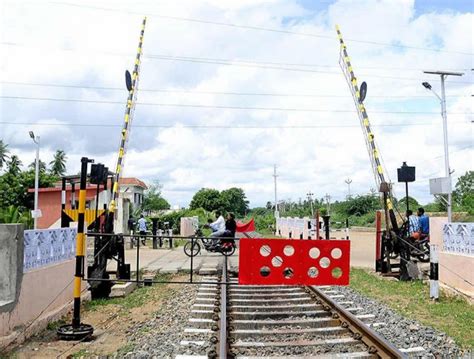 Level Crossing Lifting Barrier Gate - Railway Lifting Barrier Gate ...