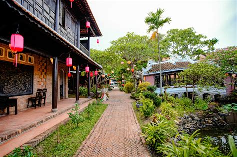 Location - MOON RIVER RESATAURANT