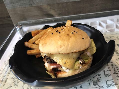 Head Here For Unlimited Burgers & Shakes At INR 499 Only | LBB