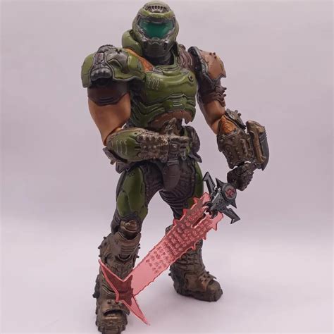 New pick-up: Rip & Tear! Amazing sculpt, great articulation but the hips are a little loose. I ...