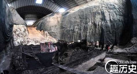 郑州一水库清淤发现大量古墓，墓砖大如桌面，网友惊叹：老祖宗还烧过这么大的砖！_腾讯新闻