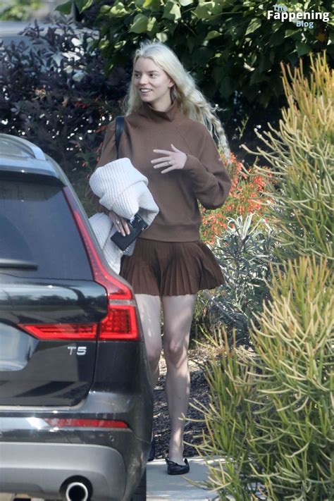 Anya Taylor-Joy / anyataylorjoy / owlicats Nude Leaks OnlyFans Photo 2377 | #TheFappening