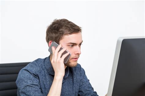 Businessman Talking Transparent Image 的图像结果