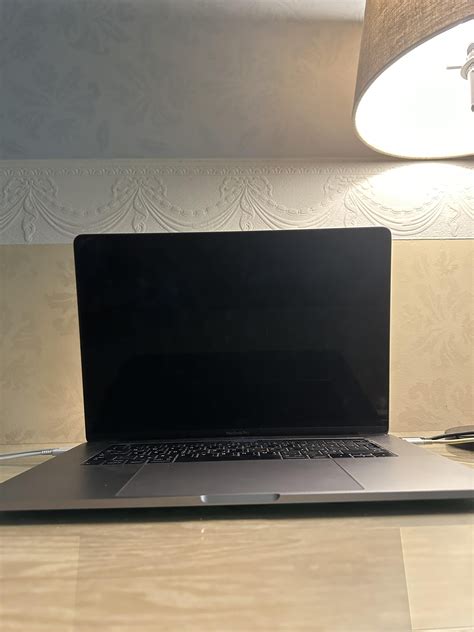 Problem with my 2017 MacBook screen. : r/macbook