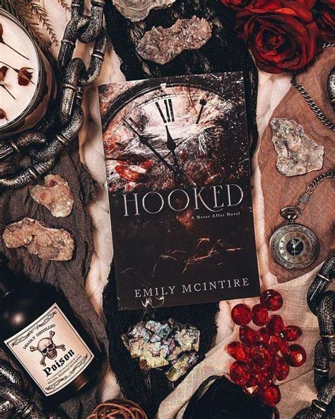HOOKED - Emily Mcintire