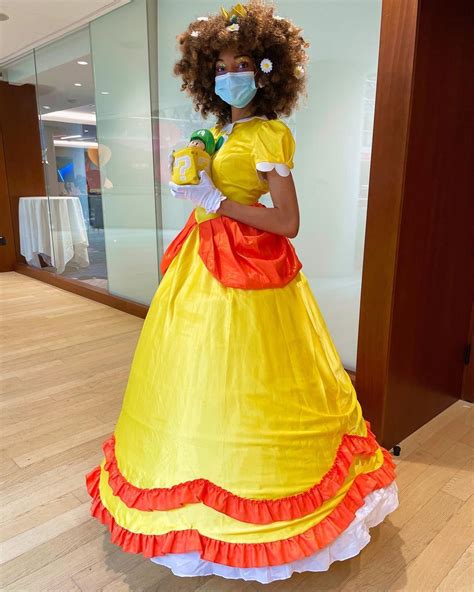 Cosplay Stories : Princess Daisy from Super Mario Brothers by tamz_sez ...