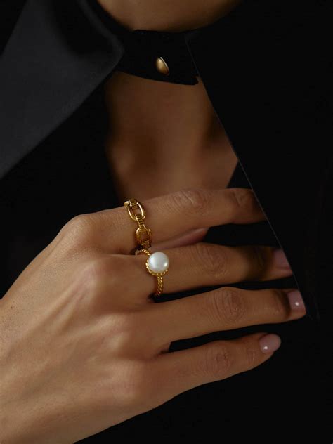 Gold-tone two-ring set :: LICHI - Online fashion store