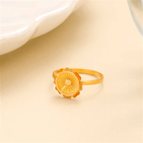 Trendy Gold Handshake Ring for Women | Sri Anu Jewellers