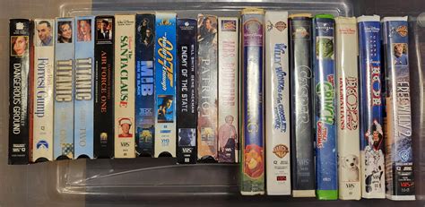 Vintage VHS Finds 的图像结果