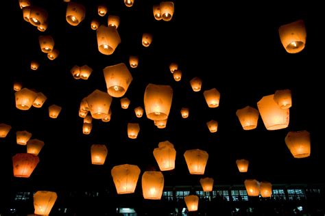 chinese lantern | Sky lanterns, Lanterns, Party shop
