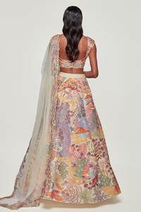 Buy Beige Kasab Silk Embellished Divergence Sweetheart Neck Applique ...