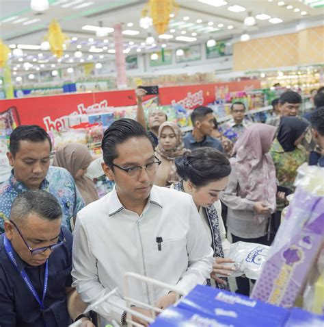 BERITA | Tinjau Berastagi Supermarket dan Temukan Permen Tidak Jelas ...