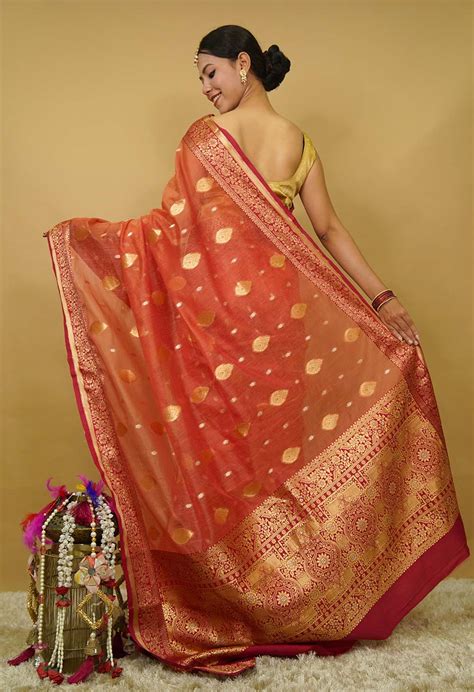 Ethnic Woven Motifs Banarasi zari Silk with Ornate broder & Pallu Wrap