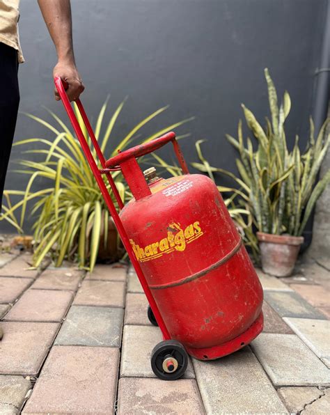 Xplore Full Metal Heavy Duty Lpg Gas Cylinder Trolley Wheels ...