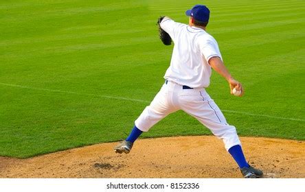 Baseball Pitcher Throwing 的图像结果