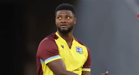 WATCH: Romario Shepherd takes a stunning catch during BPL 2024 match