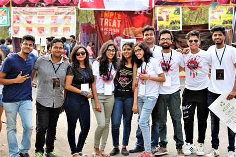 Manipal Local People 的图像结果