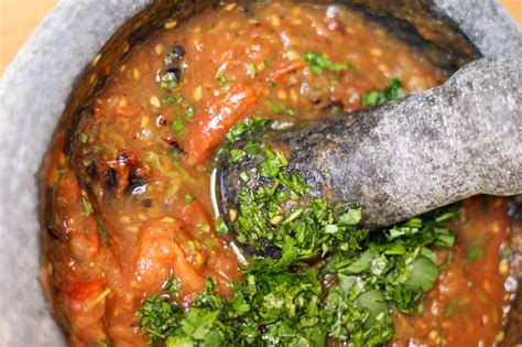 Authentic Mexican Salsa de Molcajete Recipe - Cueva's Kitchen