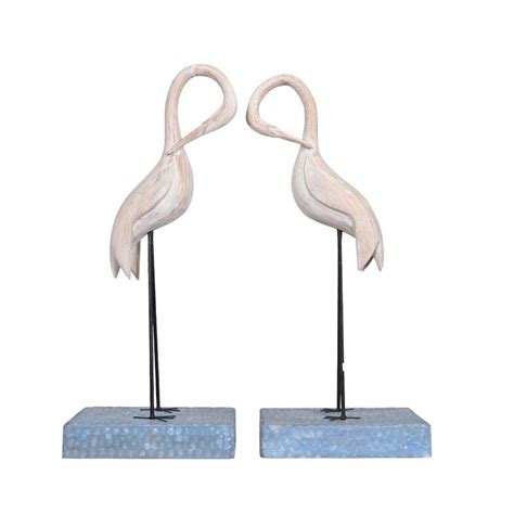 Wooden flamingos live size