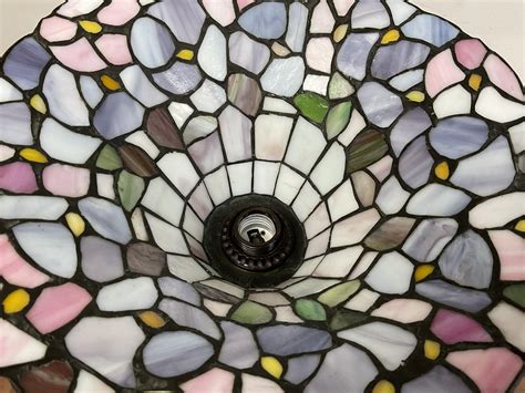 Lot - Traditional Stained Glass Torchiere Floor Lamp