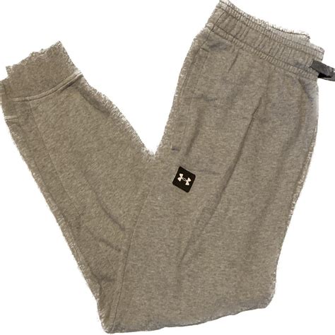 Under Armour Sweats -Medium -Great Condition -Small... - Depop