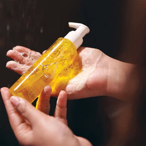 Haldi Chandan Intimate Hygiene Wash - Namyaa Skincare