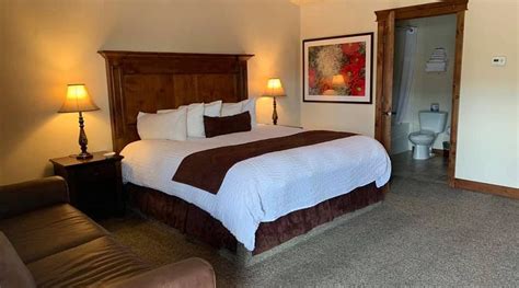 CB&M DOWNTOWN SUITES (Roosevelt) - Motel Reviews, Photos, Rate ...