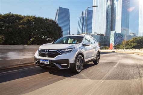 Fotos: Honda CR-V 2021: SUV médio chega com retoque e novidades - 21/06/2021 - UOL Carros