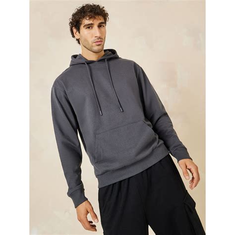 Buy Styli Men Grey Relaxed Fit Fleece Hoodie with Kangaroo Pocket Online
