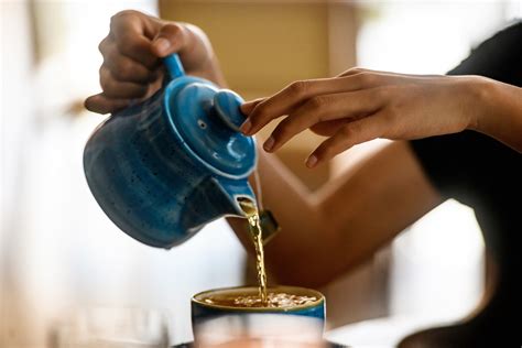 Does tea dehydrate you? Demystifying the myth - Our Taap