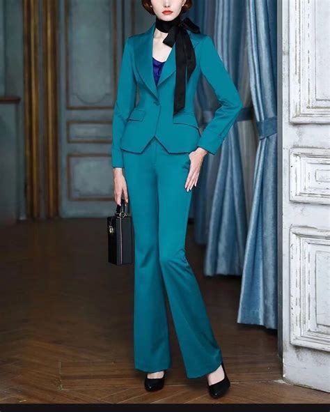 Ladies Formal Suits 的图像结果