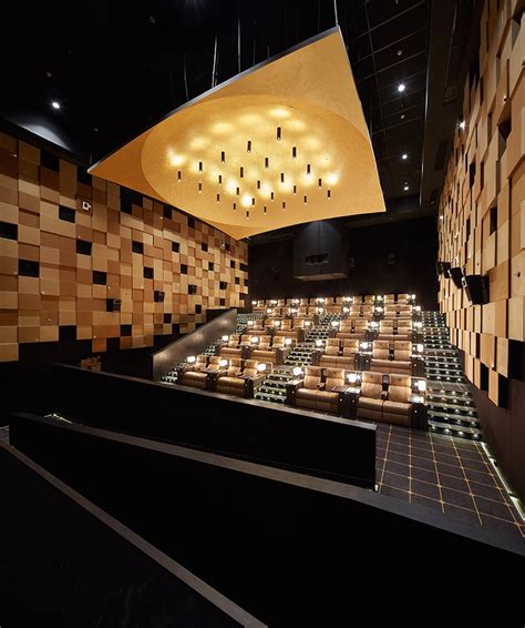 Ivpartners: portfolio: entertainment: Jio World Drive | Mumbai