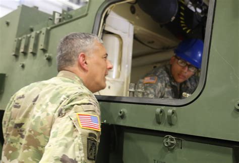 TRADOC CG visits CASCOM schools | Article | The United States Army