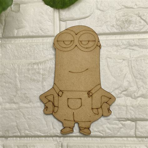 Minions cutout – insane craft supplies